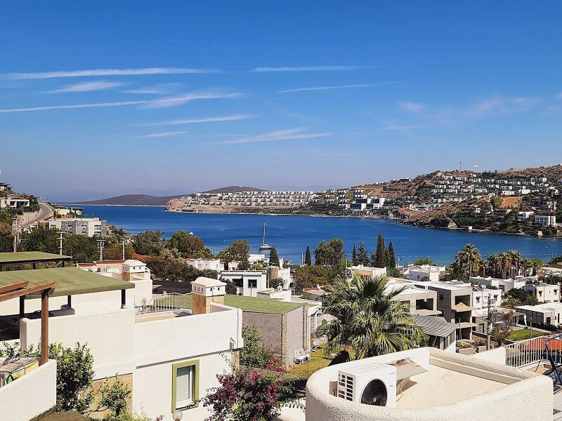 Küçükbük'te Site İçerisinde Bahçeli Müstakil Satılık Ev — Gündoğan fotoğraf 1