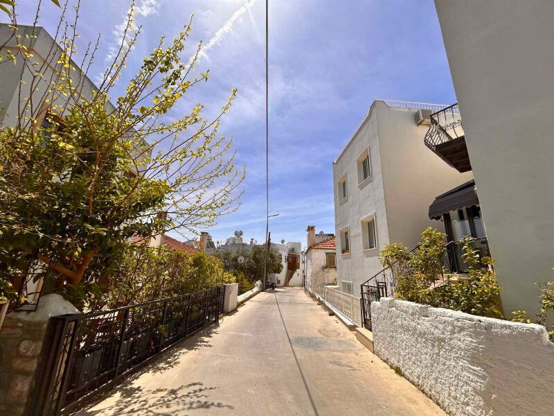 Bodrum Marina’ya 5 Dk Yürüme Mesafesinde, 3 Daireli Satılık Bina — Bodrum Merkez fotoğraf 1