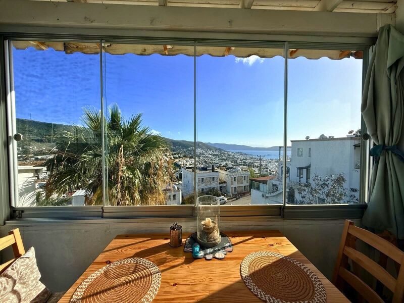 Yokuşbaşı’nda Deniz ve Şehir Manzaralı Üst Kat 2+1 Satılık Daire — Bodrum Merkez fotoğraf 1