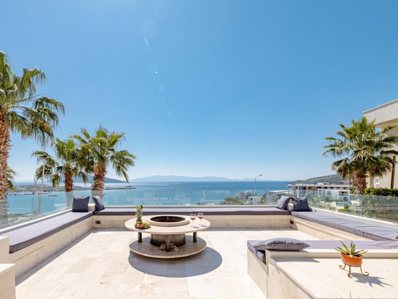 Asarlık’ta Özel Plajlı Sitede Panoramik Deniz Manzaralı Villa — Bitez fotoğraf 1