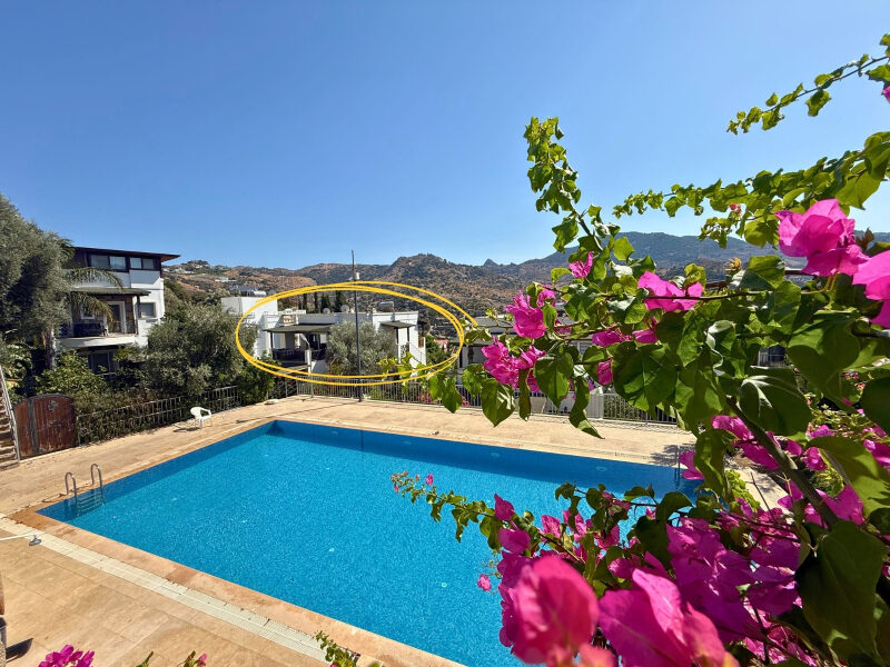 Yalıkavak Merkez’de Havuzlu Sitede Doğa Manzaralı Satılık 2+1 — Yalıkavak fotoğraf 1