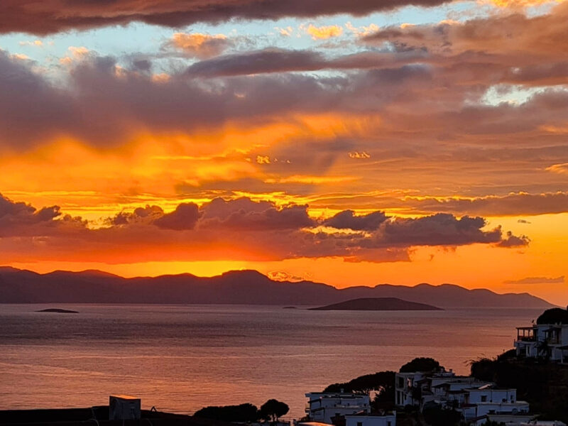Koyunbaba’da Havuzlu Sitede Deniz Manzaralı Satılık 2+1 Daire — Gümüşlük fotoğraf 1