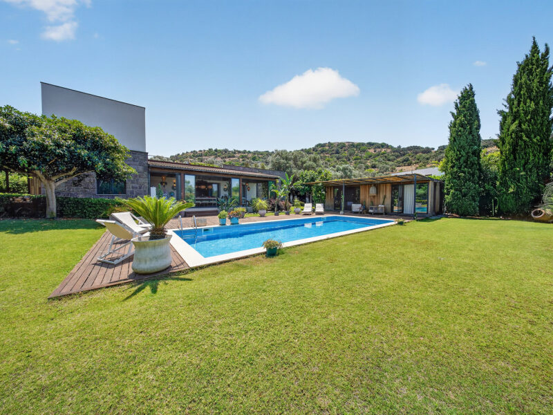 Yalıkavak’ta Yeşillikler İçinde, Bahçeli ve Havuzlu Satılık 5+1 Villa — Yalıkavak fotoğraf 1