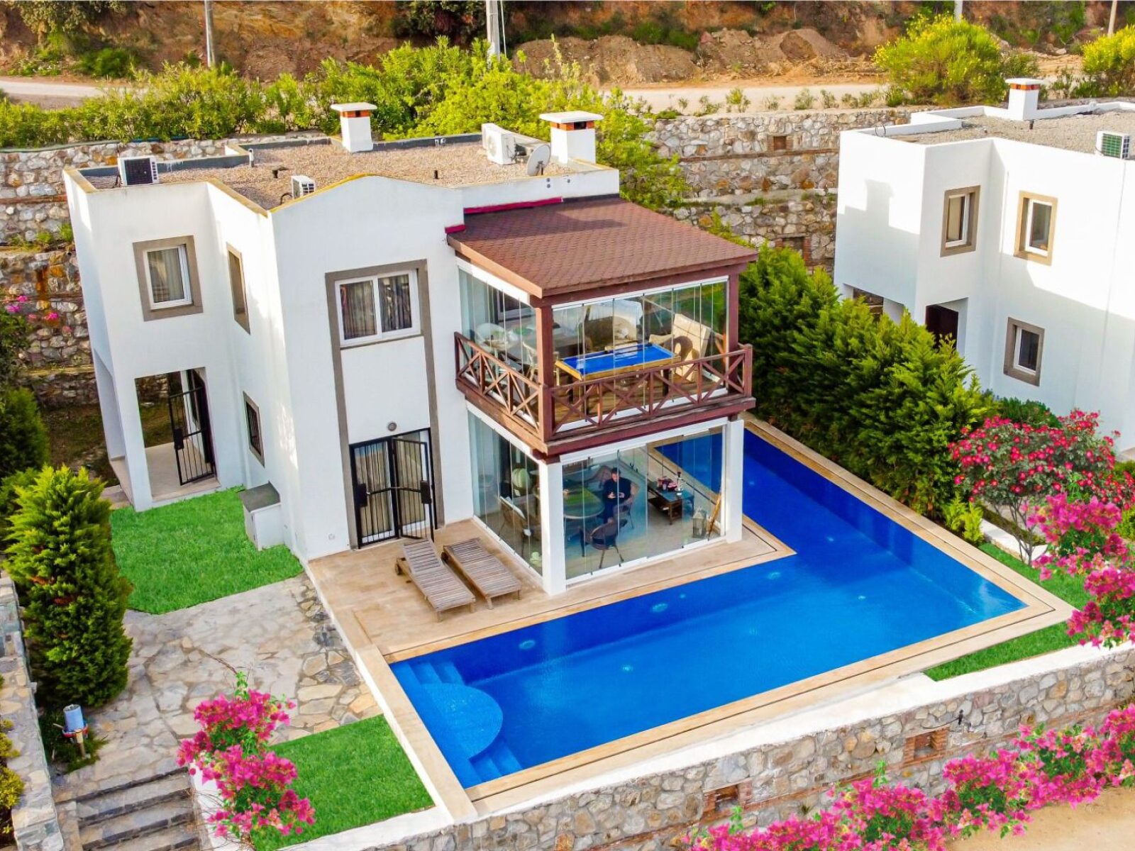 Gümüşlük'te Muhteşem Deniz Manzaralı Havuzlu 3+1 Satılık Villa — Gümüşlük fotoğraf 2