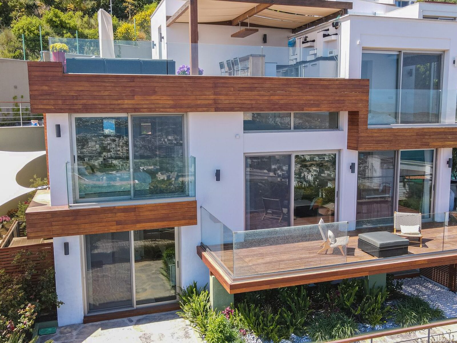 Yalıkavak'ta Deniz Manzaralı Bahçeli Havuzlu 4+1 Satılık Villa — Yalıkavak fotoğraf 3