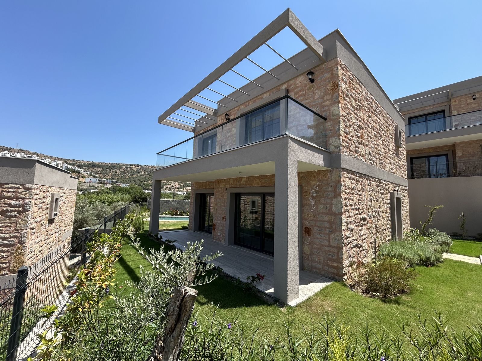 Gündoğan'da Denize Yürüme Mesafesinde Havuzlu 4+1 Villa — Gündoğan fotoğraf 2