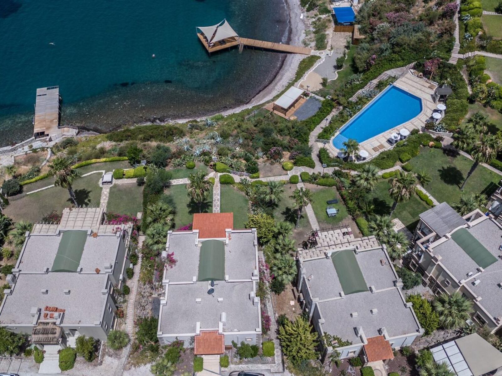 Yalıkavak'ta Denize Sıfır, Geniş Bahçeli, 5 Odalı, Satılık Villa — Yalıkavak fotoğraf 1