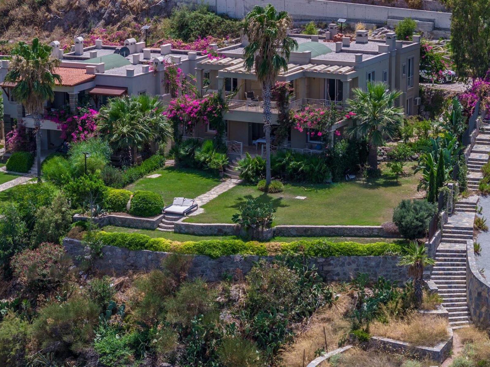 Yalıkavak'ta Denize Sıfır, Geniş Bahçeli, 5 Odalı, Satılık Villa — Yalıkavak fotoğraf 2