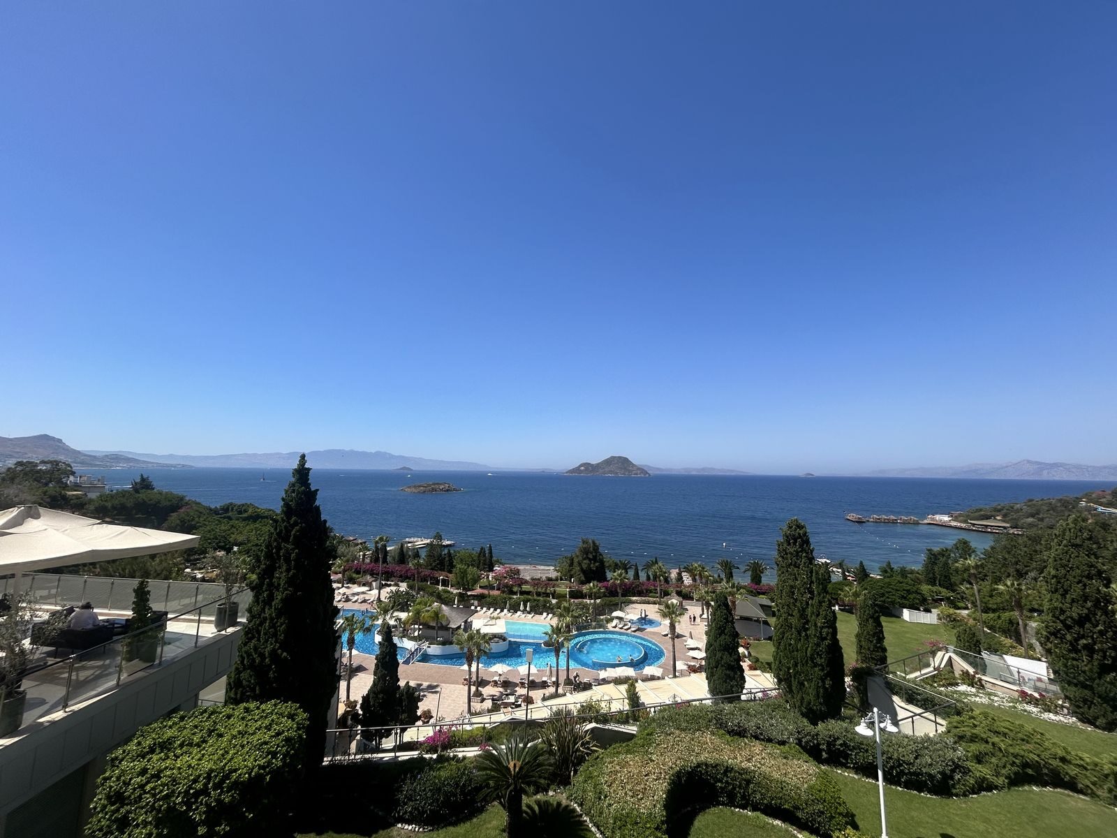 Sianji'de Deniz Manzaralı, Bahçeli, Eşyalı 3+1 Satılık Residence — Gümüşlük fotoğraf 1