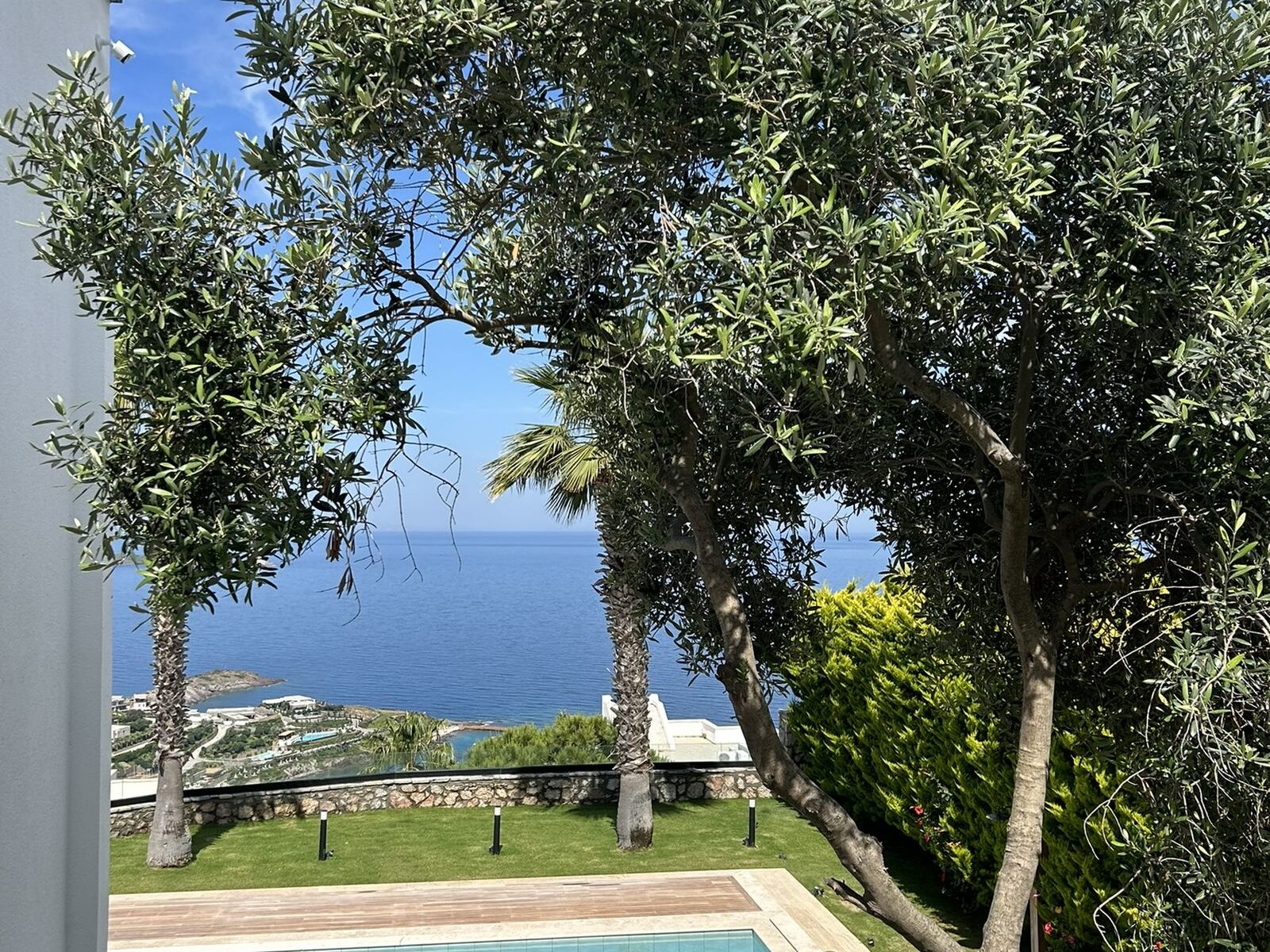 Yalıkavak'ta Enfes Deniz Manzaralı, Geniş Bahçeli 7+2 Satılık Villa — Yalıkavak fotoğraf 5