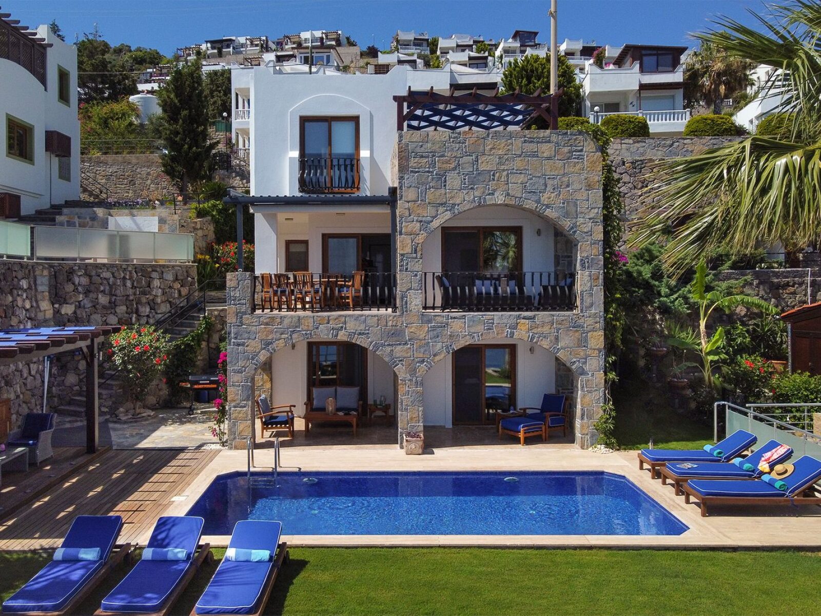 Yalıkavak'ta Enfes Deniz Manzaralı ve Havuzlu 3+1 Satılık Villa — Yalıkavak fotoğraf 2
