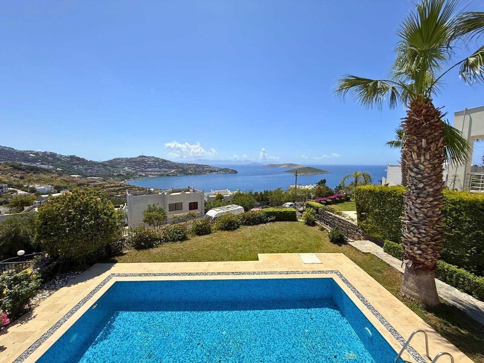 Yalıkavak'ta Enfes Deniz Manzaralı ve Havuzlu 3+1 Satılık Villa — Yalıkavak fotoğraf 1