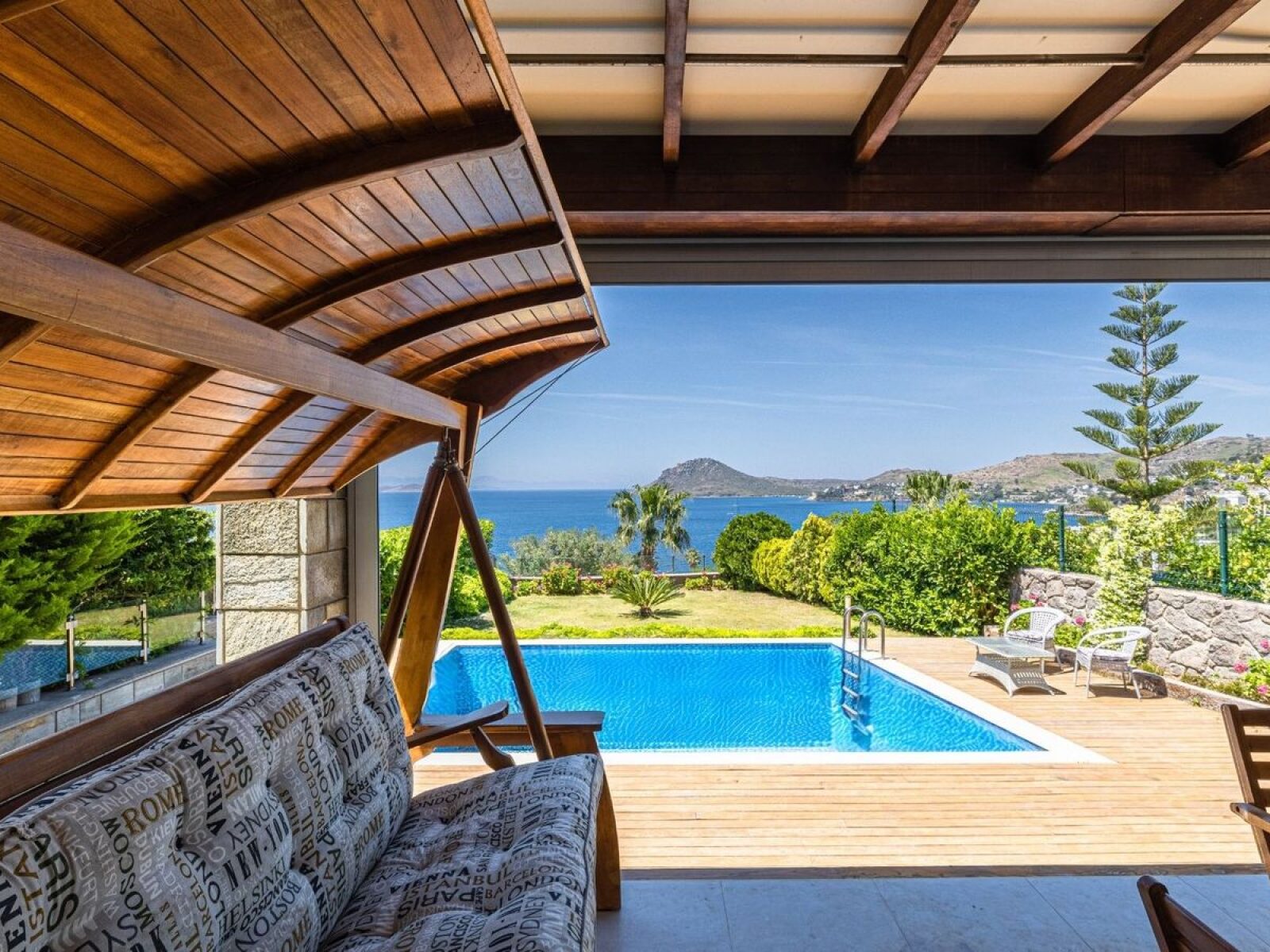 Yalıkavak'ta Muhteşem Deniz Manzaralı, Havuzlu 5+2 Satılık Villa — Yalıkavak fotoğraf 5