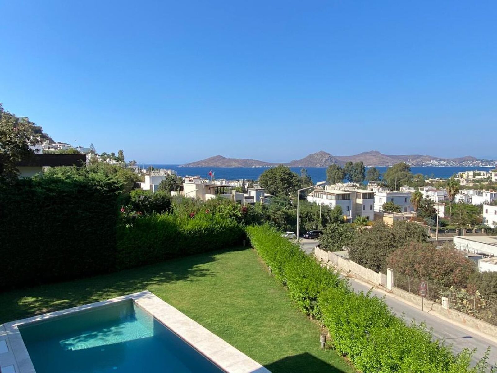 Yalıkavak'ta Deniz ve Doğa Manzaralı, Havuzlu 4+1 Satılık Villa — Yalıkavak fotoğraf 5