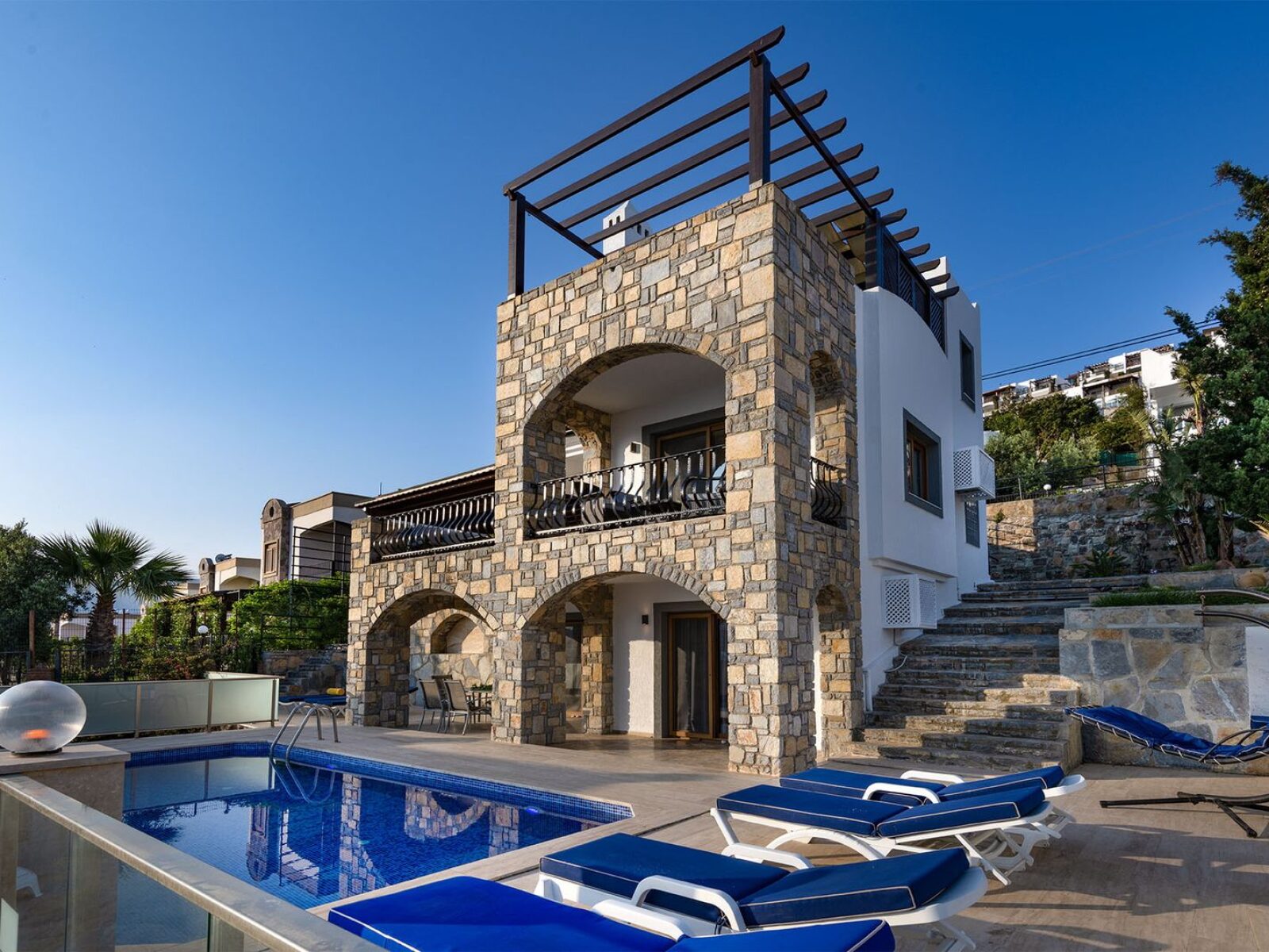Yalıkavak'ta Enfes Deniz Manzaralı ve Havuzlu 3+1 Satılık Villa — Yalıkavak fotoğraf 1