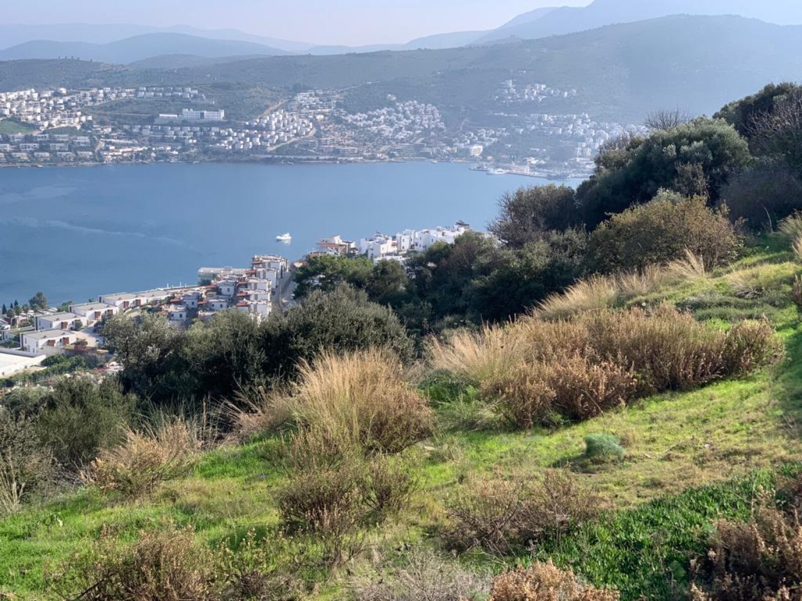 Gündoğan'da Deniz Manzaralı 4.260 m2 Satılık Arsa — Gündoğan fotoğraf 1