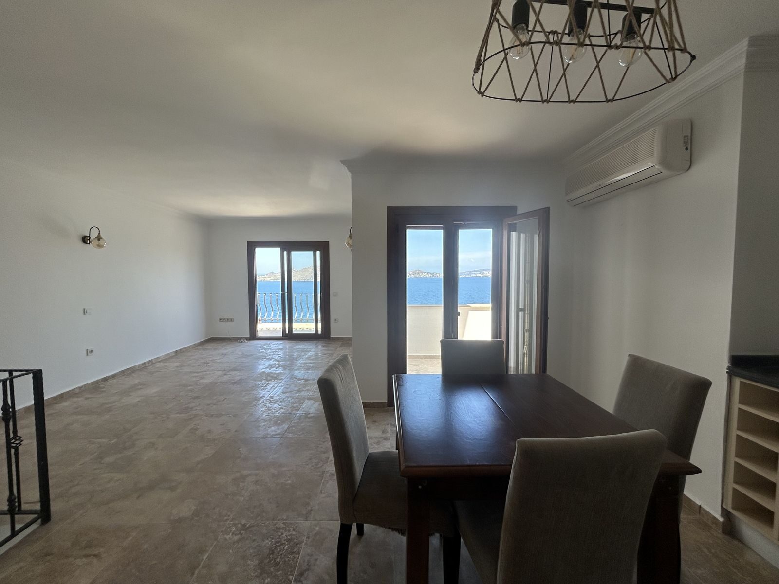 Yalıkavak’ta, Site İçinde Enfes Deniz Manzaralı 3+1 Satılık Ev — Yalıkavak fotoğraf 3