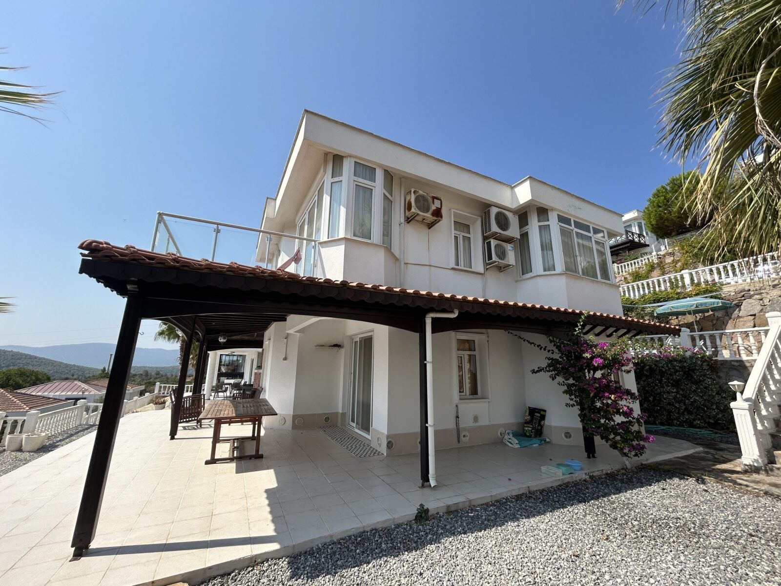 Boğaziçi'nde Site İçinde Göl Manzaralı 3+1 Dubleks Satılık Ev — Boğaziçi fotoğraf 3