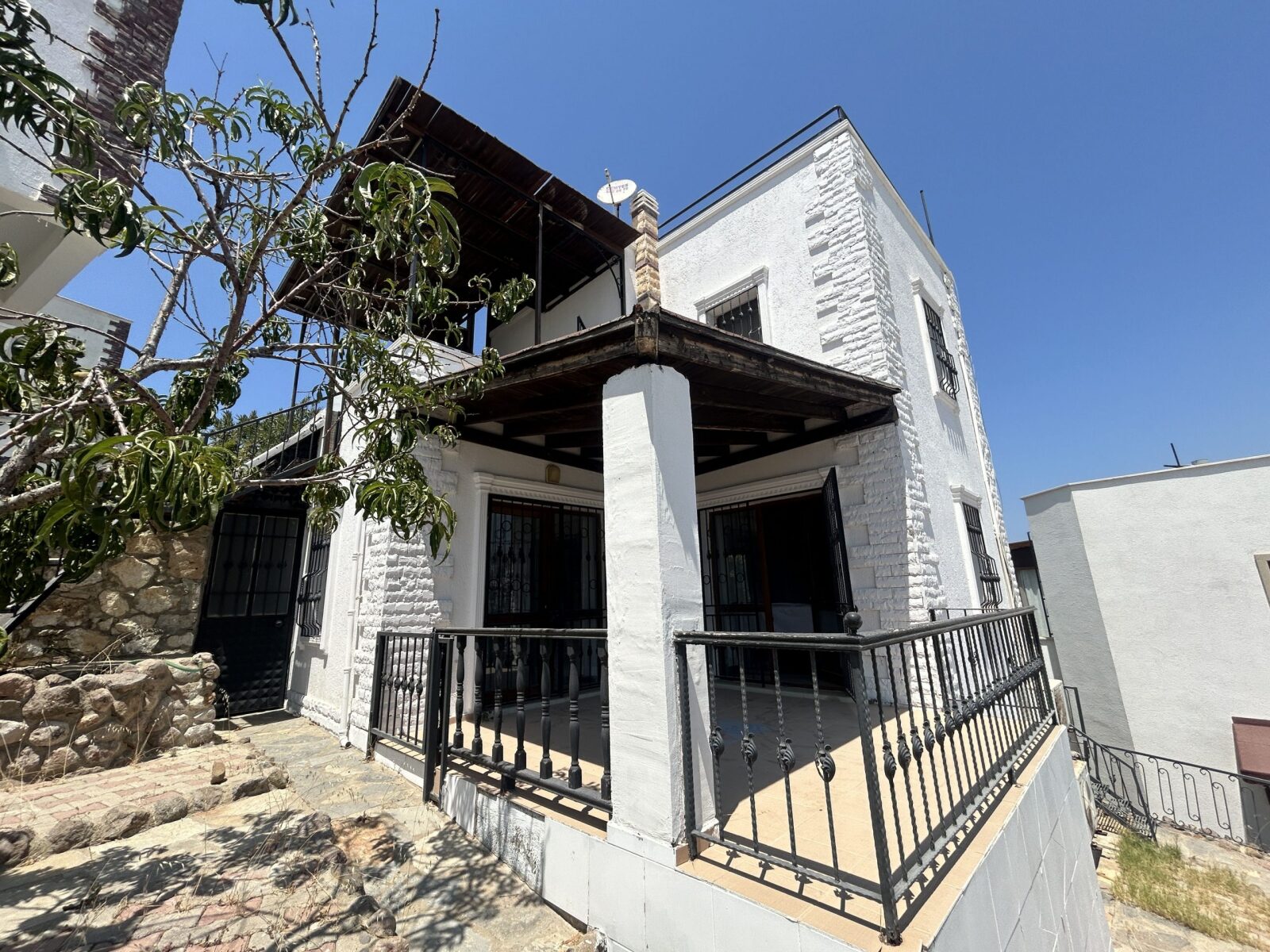 Koyunbaba'da Havuzlu Sitede Deniz Manzaralı 2+1 Müstakil Ev — Gümüşlük fotoğraf 1