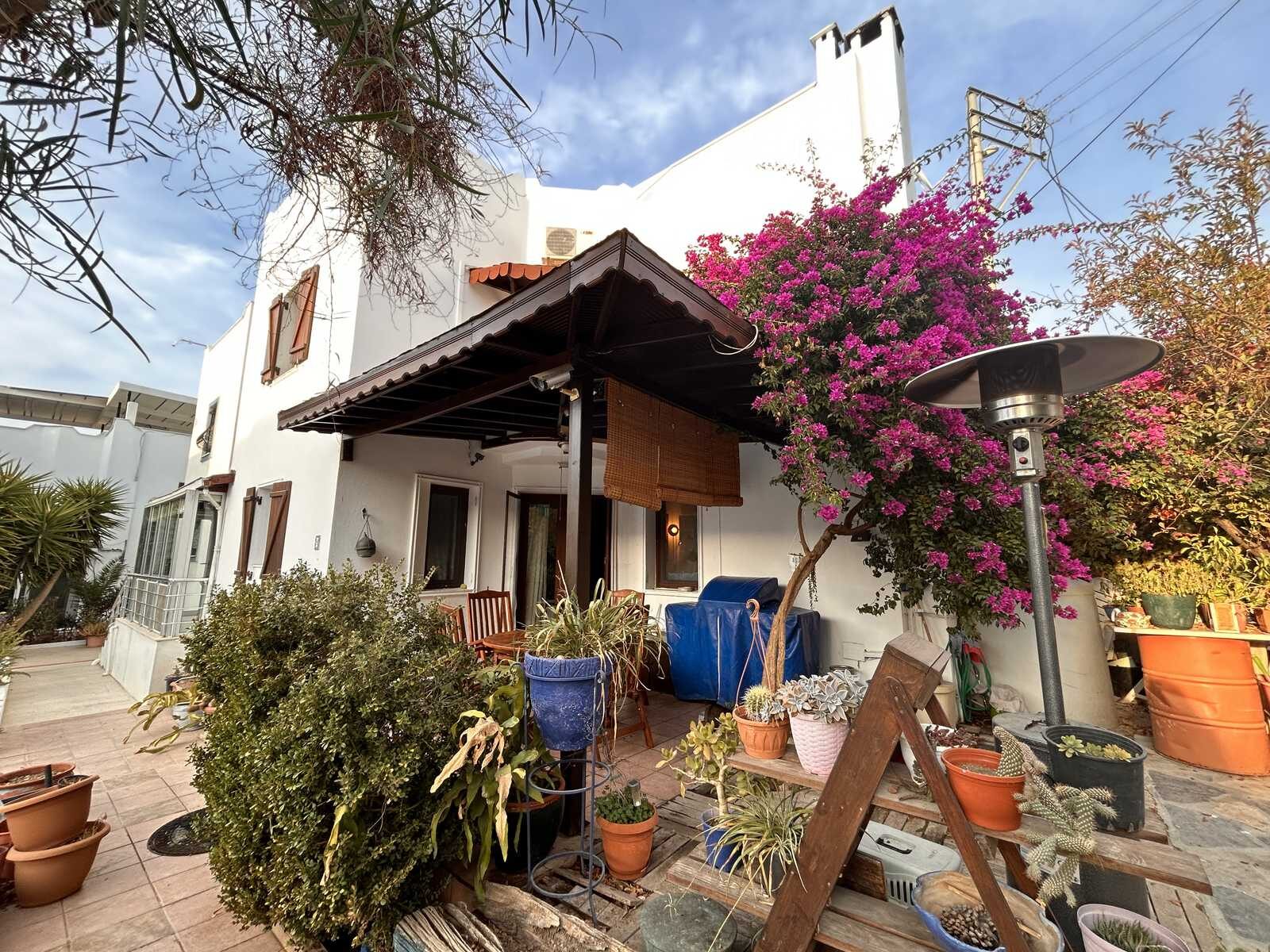 Umurca'da Çarşı ve Denize Yürüme Mesafesinde 3+1 Satılık Ev — Bodrum Merkez fotoğraf 1