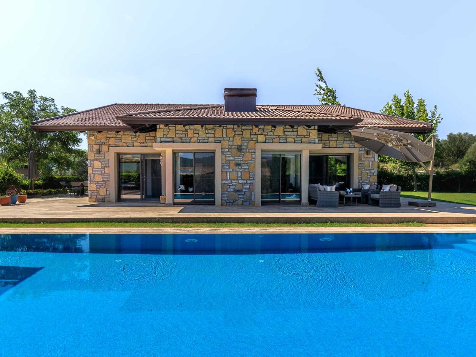 Bodrum Regnum Golf & Country Club'da Satılık 5+1 Villa — Çamlık fotoğraf 1
