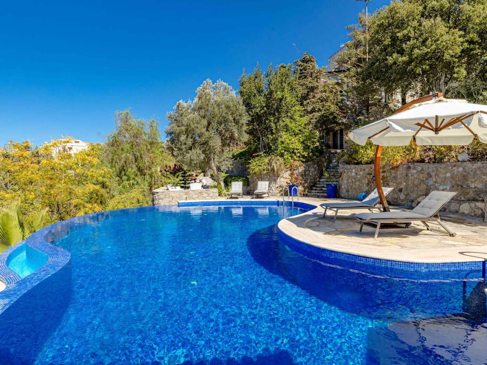 Yalıkavak'ta Muhteşem Manzaralı Lüks 5+1 Satılık Taş Villa — Yalıkavak fotoğraf 4