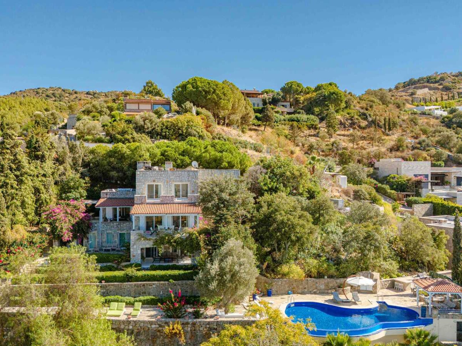 Yalıkavak'ta Muhteşem Manzaralı Lüks 5+1 Satılık Taş Villa — Yalıkavak fotoğraf 1
