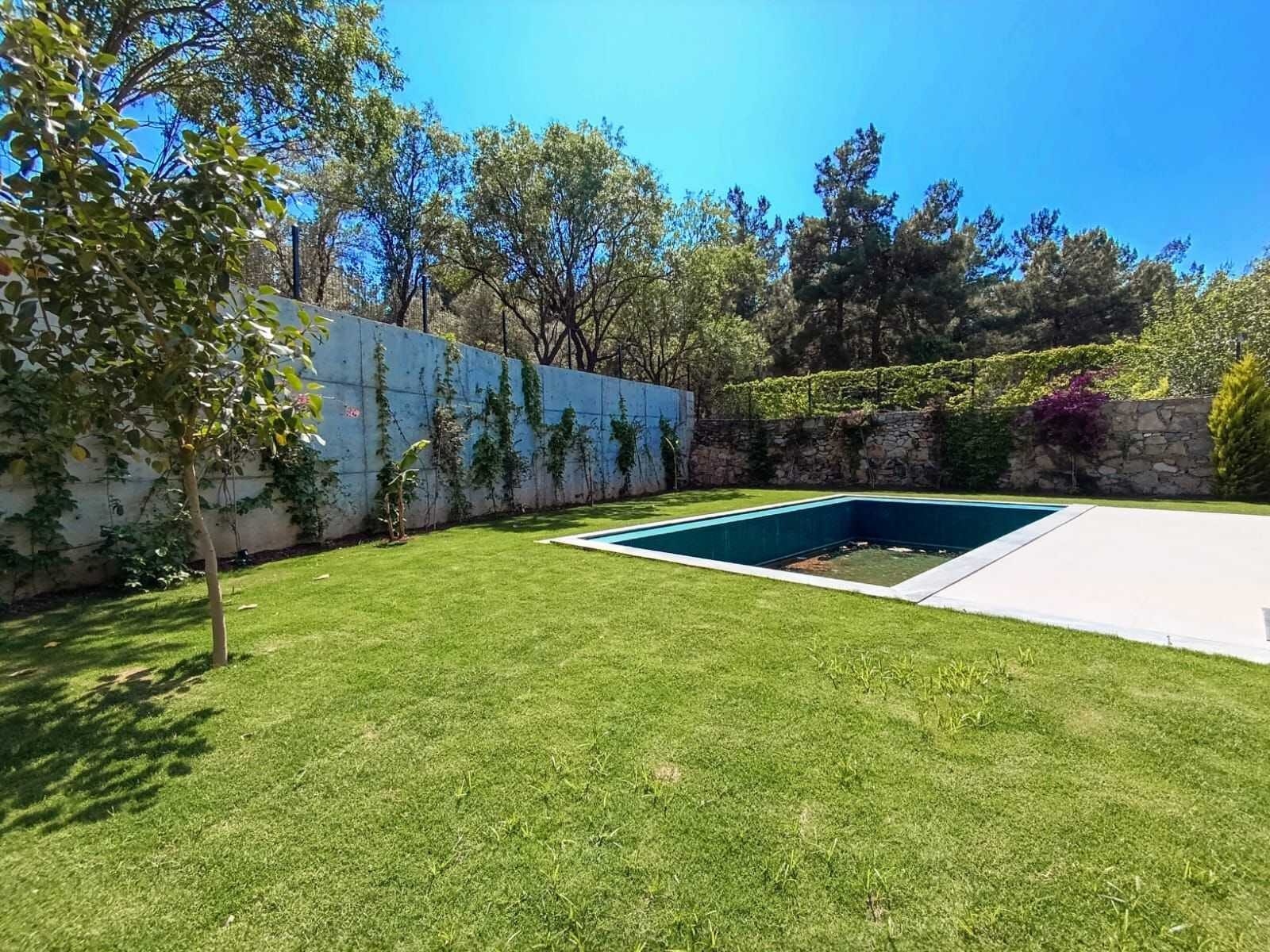 Güvercinlik Sınırında Sahile 2 Dakika Mesafede 4+1 Havuzlu Villa — Meşelik fotoğraf 4