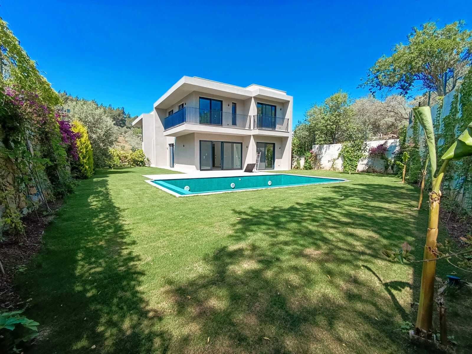 Güvercinlik Sınırında Sahile 2 Dakika Mesafede 4+1 Havuzlu Villa — Meşelik fotoğraf 2