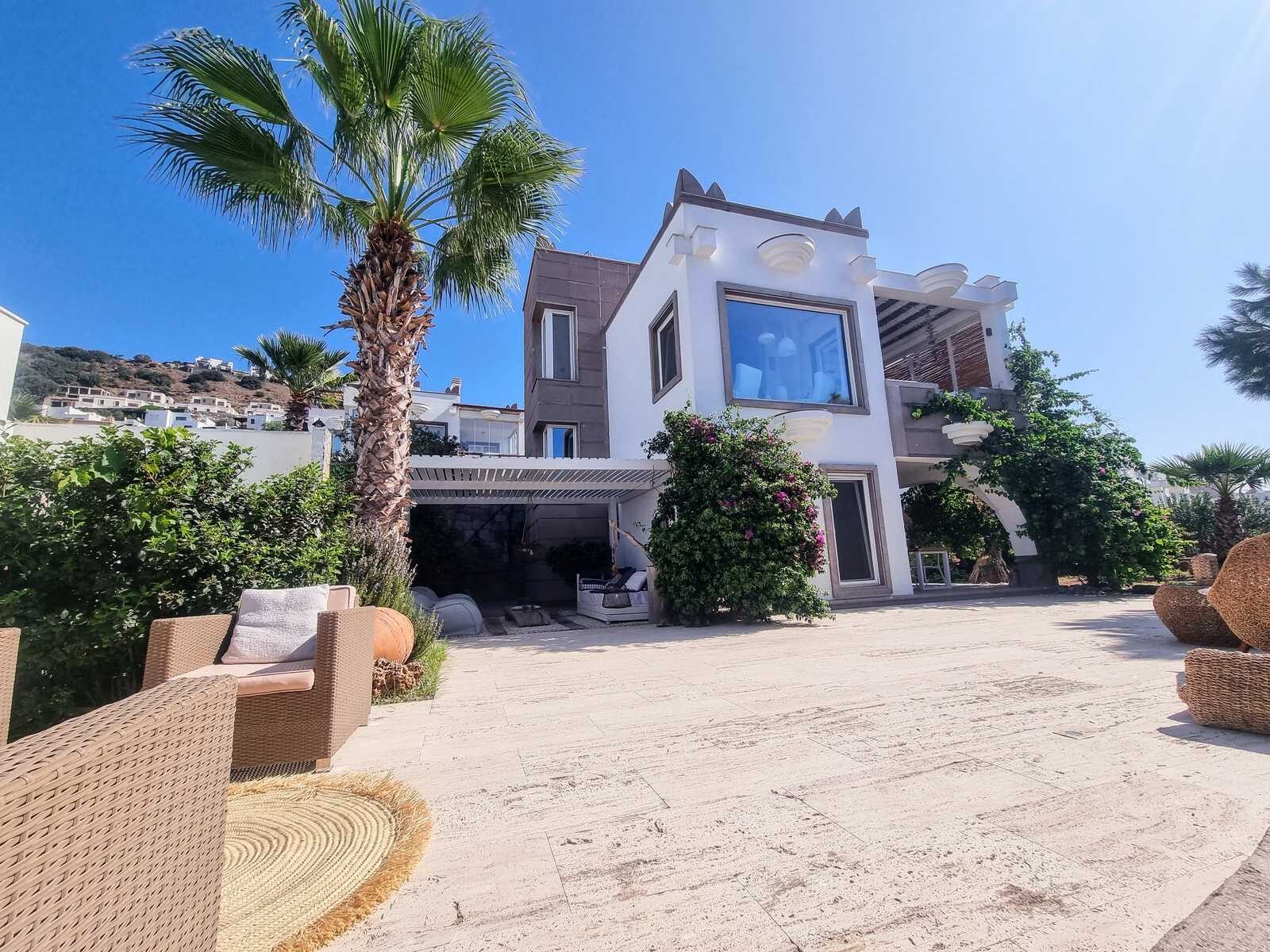 Gümüşlük'te Site İçerisinde Deniz Manzaralı Satılık Müstakil 3+1 — Gümüşlük fotoğraf 1