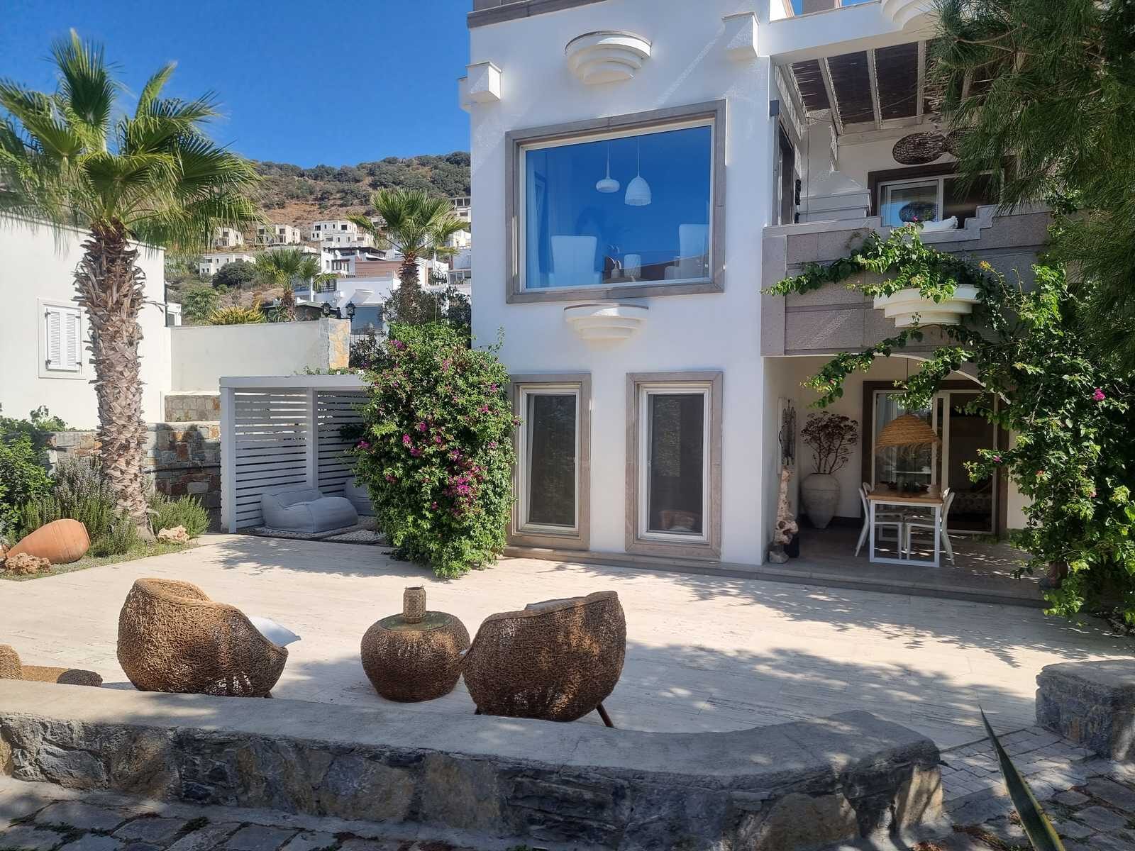 Gümüşlük'te Site İçerisinde Deniz Manzaralı Satılık Müstakil 3+1 — Gümüşlük fotoğraf 2