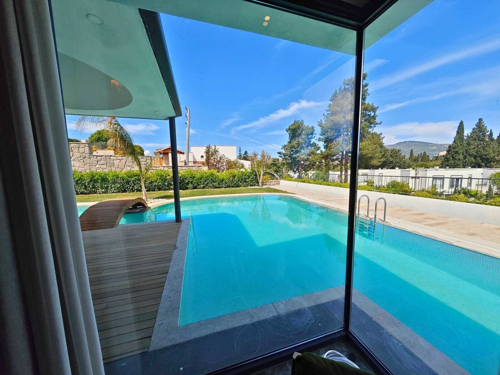 Bitez'de Havuzlu, Saunalı, Bağımsız Stüdyolu Satılık 6+1 Lüks Villa — Bitez fotoğraf 3