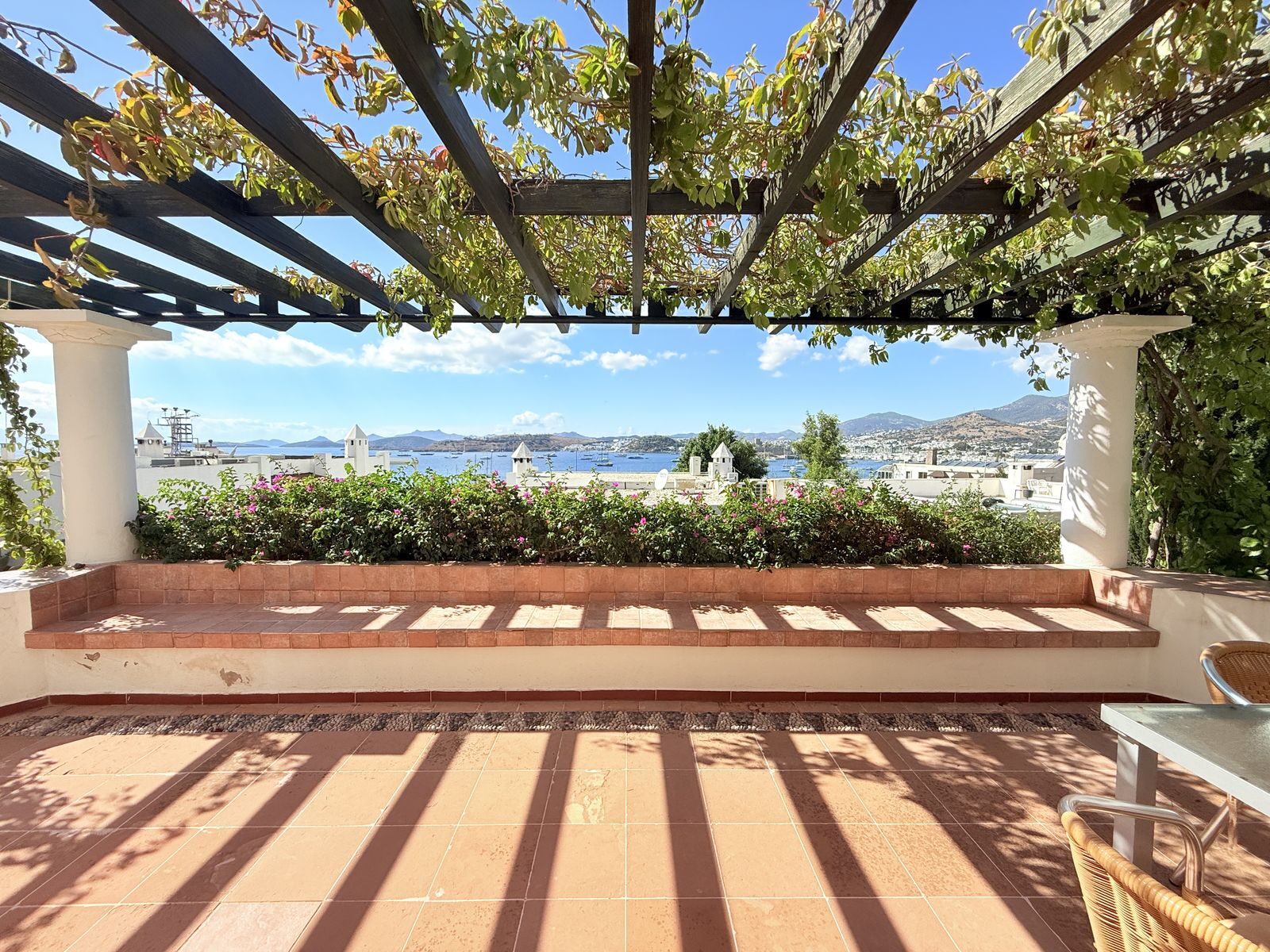 Kumbahçe'de Deniz ve Kale Manzaralı Havuzlu Tripleks 6+2 Villa — Bodrum Merkez fotoğraf 5