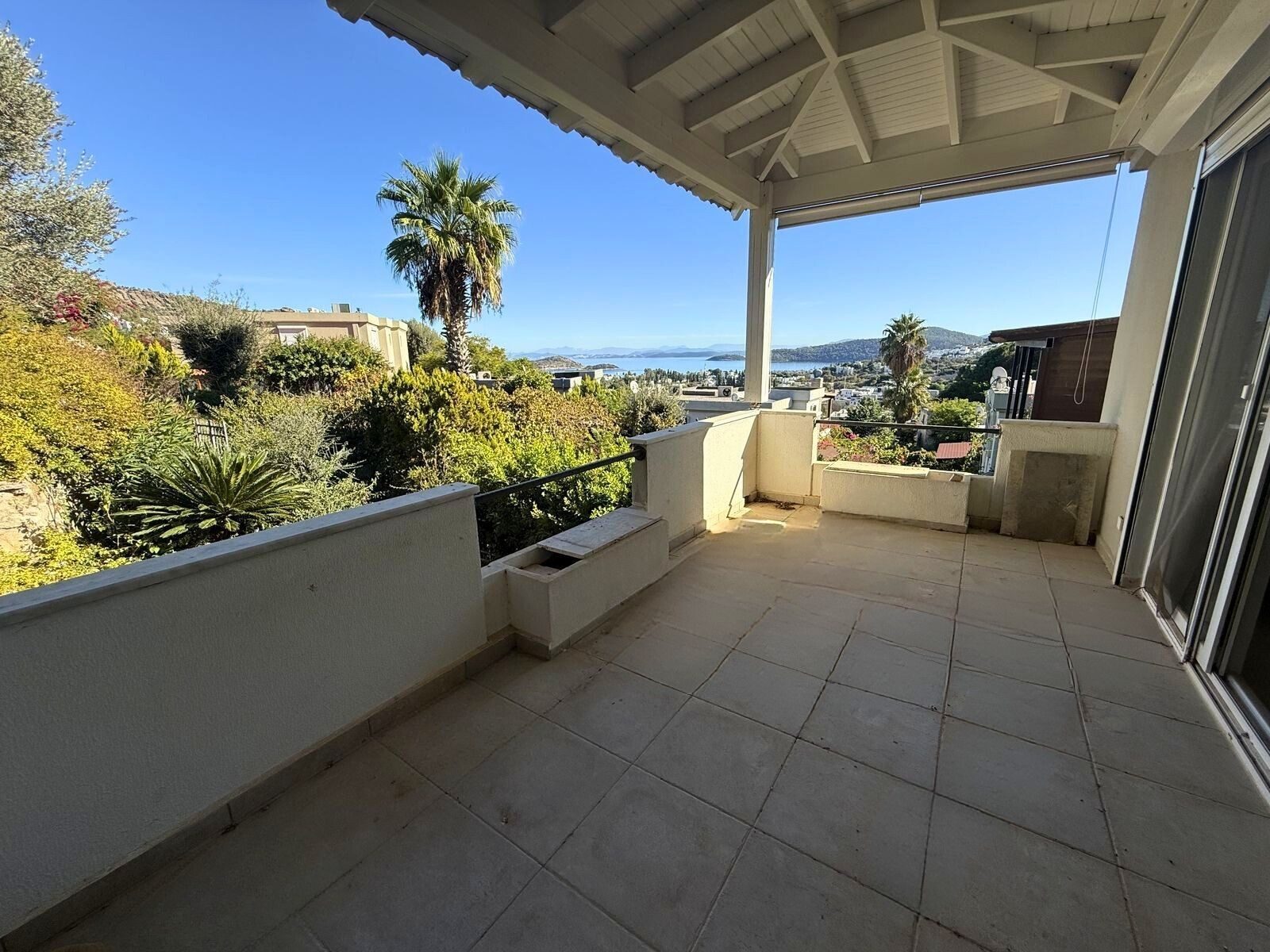 Türkbükü Evleri Sitesi’nde Deniz Manzaralı 1+1 Satılık Daire — Göltürkbükü fotoğraf 2