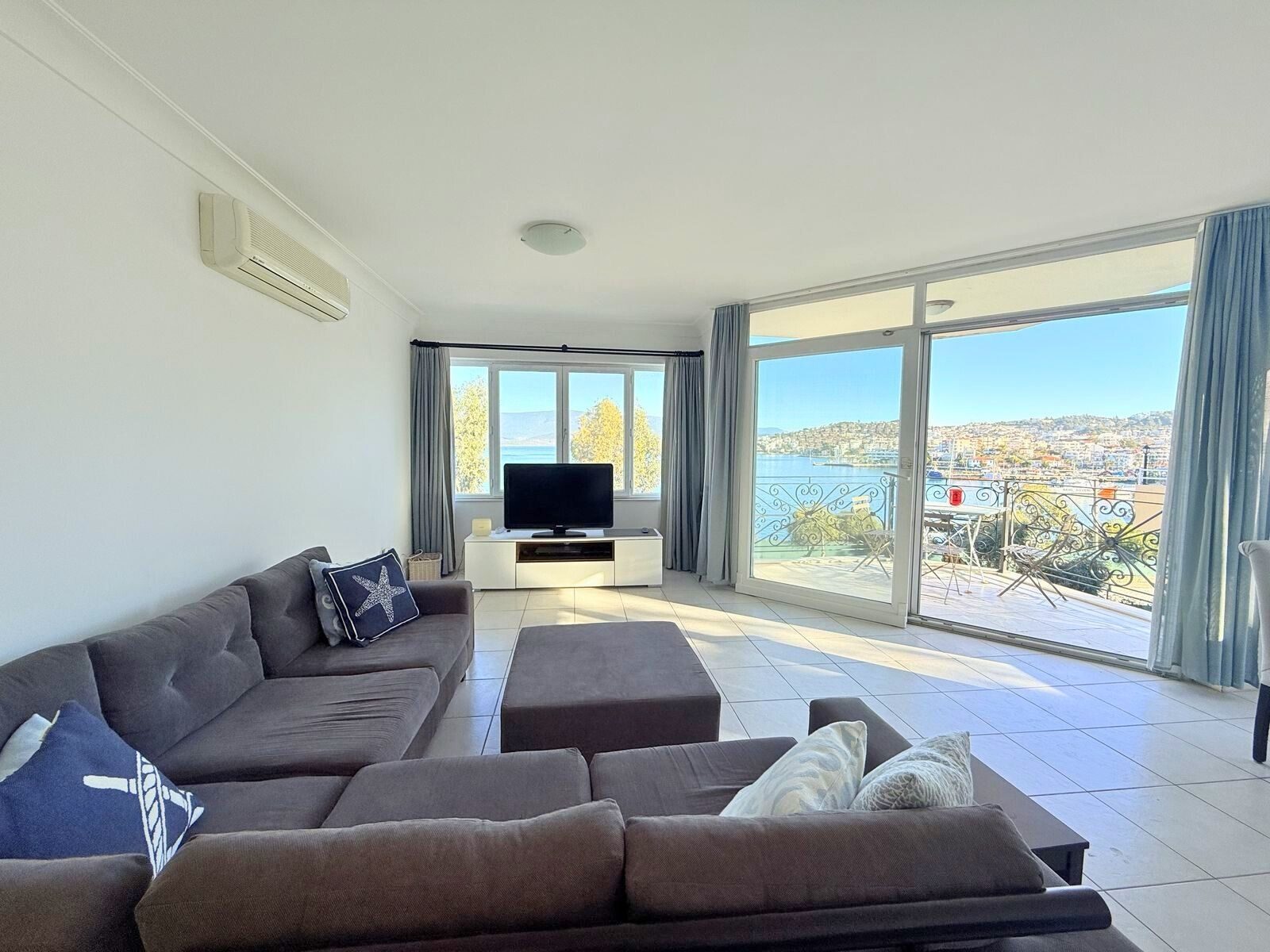 Seaview 3 Sitesi'nde İlk Sırada Deniz Manzaralı 2+1 Satılık Daire — Güllük fotoğraf 5