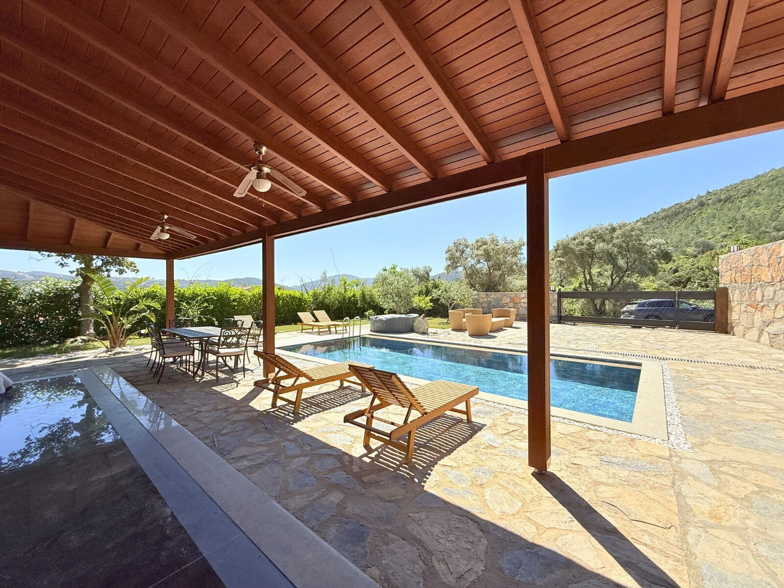 Kızılağaç’ta Müstakil Havuzlu Geniş Bahçeli 5+2 Kiralık Villa — Kızılağaç-Yalıçiftlik fotoğraf 4