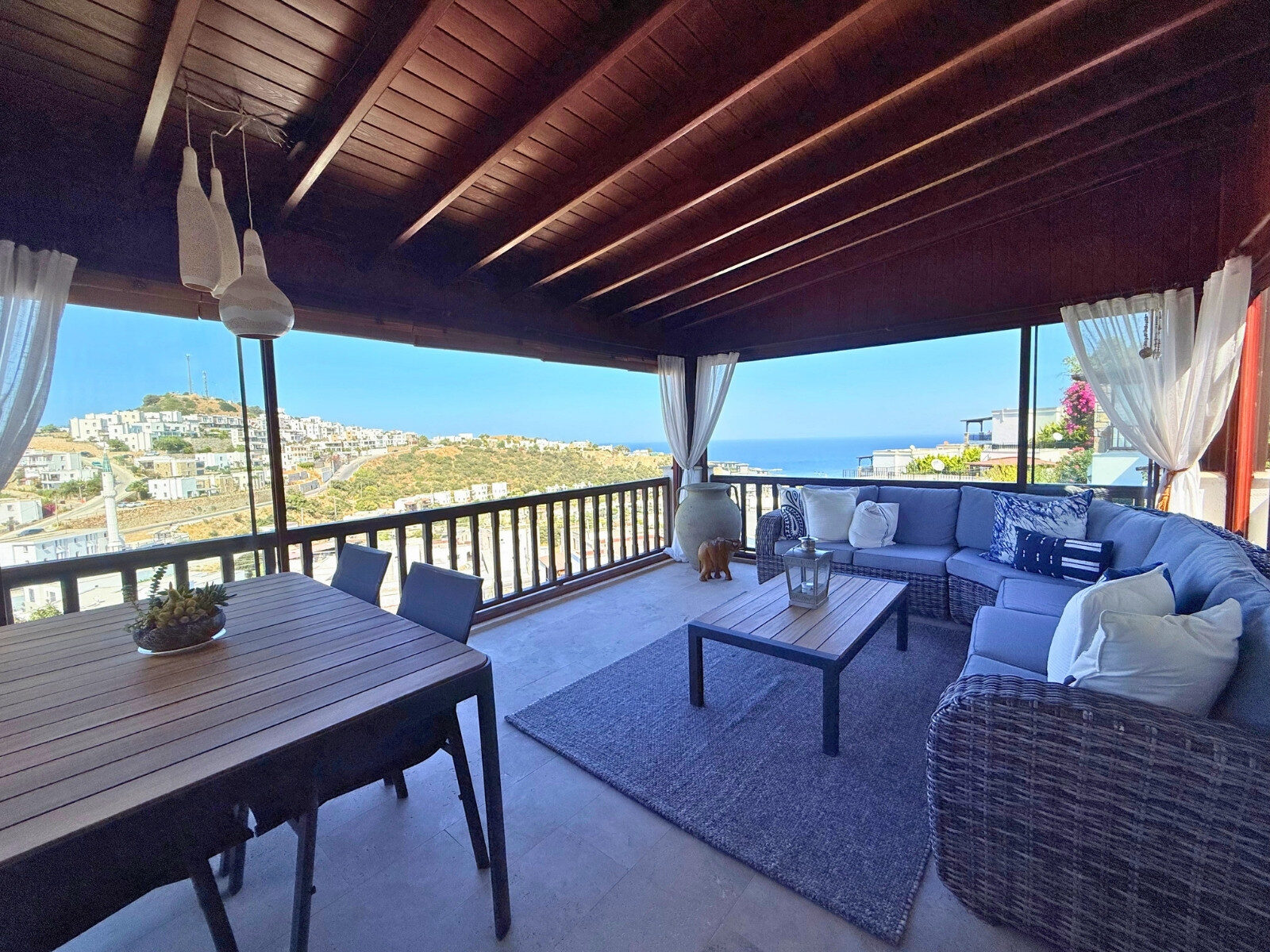 Koyunbaba’da Havuzlu Sitede Deniz Manzaralı Satılık 2+1 Daire — Gümüşlük fotoğraf 5