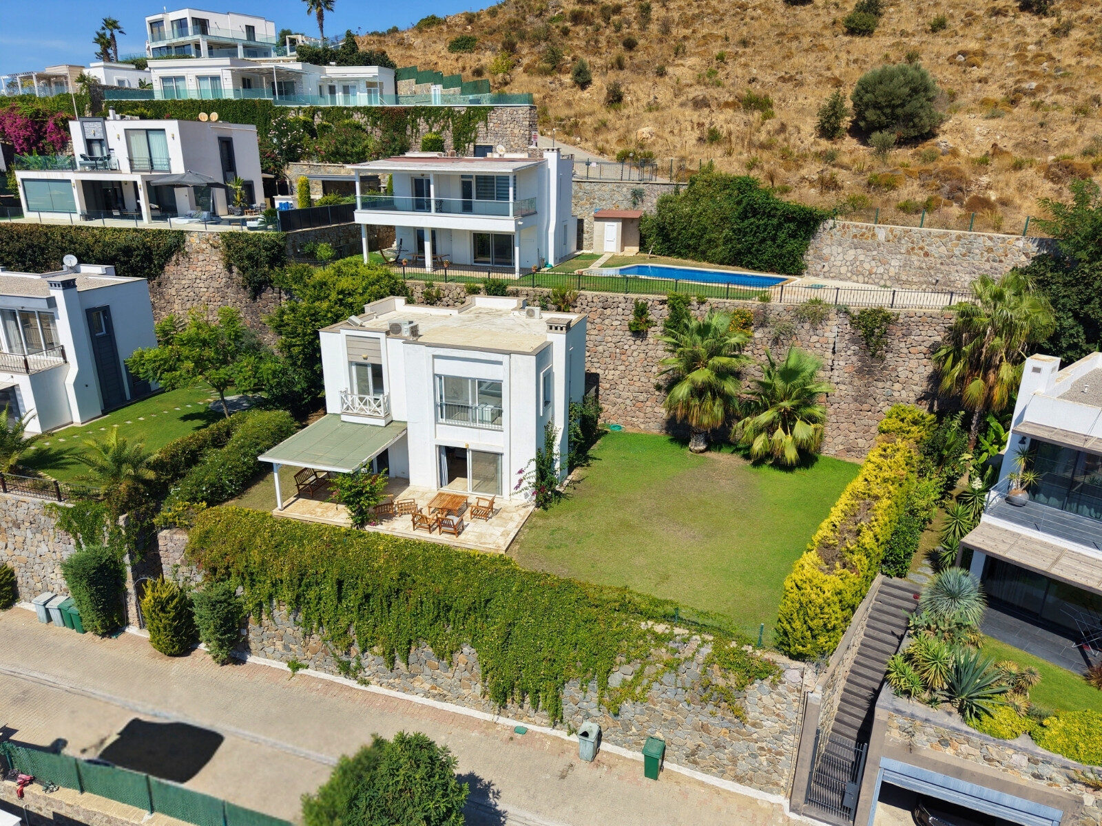 Kadıkalesin'de Panoramik Deniz Manzaralı ve Bahçeli 4+1 Villa — Gümüşlük fotoğraf 2