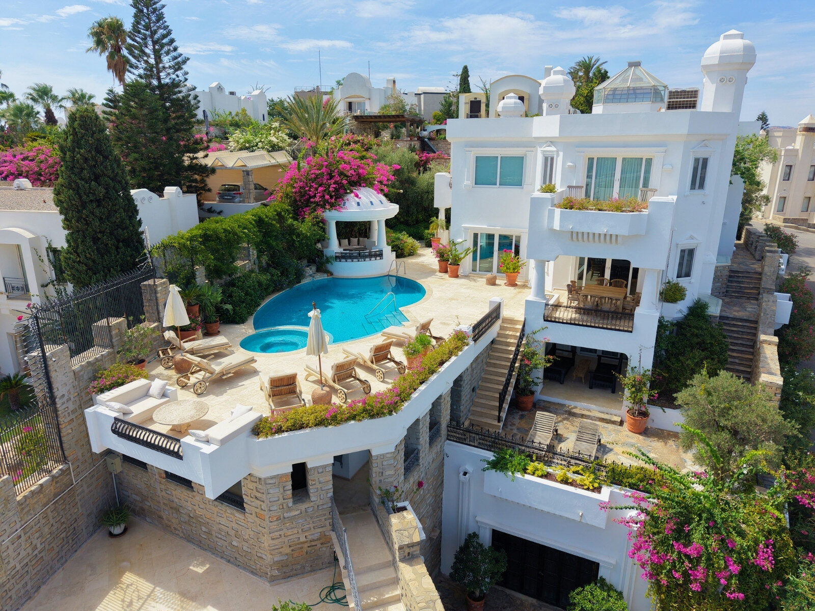 Bardakçı’da Kale ve Yeni Liman Manzaralı Satılık Modern Villa — Bodrum Merkez fotoğraf 2