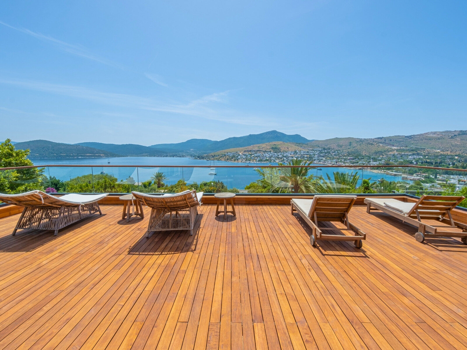 Türkbükü’nde Denize Yakın Enfes Manzaralı Satılık Lüks Villa — Göltürkbükü fotoğraf 5